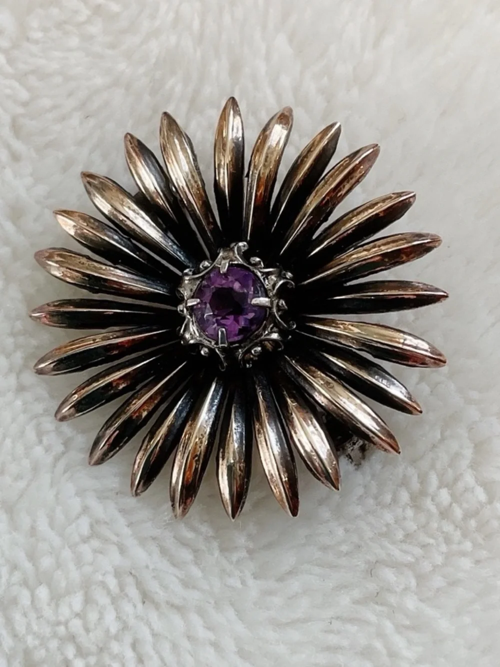 Symmetalic vintage starburst